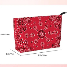 Carregar imagem no visualizador da galeria, Necessaire Bandana - Alta temporada européia
