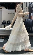 Carregar imagem no visualizador da galeria, Saia Tule - Modelo Cannes com Poá
