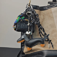 Carregar imagem no visualizador da galeria, Berloque para Bolsa - Modelo Salsicha e Mini Bolsa Birkin
