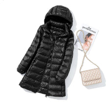 Carregar imagem no visualizador da galeria, Jaqueta Feminina Ultra Light Down Longa com Capuz Removível (PP ao G6) -Oferta Relâmpago
