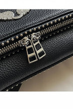 Carregar imagem no visualizador da galeria, Bolsa Signature -  Estilo Clássico Francês, com Correntes e Pedras Incrustadas
