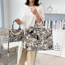 Carregar imagem no visualizador da galeria, Bolsa Pantanal em tecido Jacquard - Luxo e sofisticação
