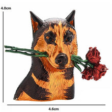 Carregar imagem no visualizador da galeria, Broche esmaltado Cachorro com Flor - Sociedade Global
