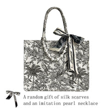 Carregar imagem no visualizador da galeria, Bolsa Pantanal em tecido Jacquard - Luxo e sofisticação
