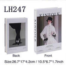 Carregar imagem no visualizador da galeria, Livros LUXO Fashion Falsos para decoração e armazenamento - EXCLUSIVIDADE
